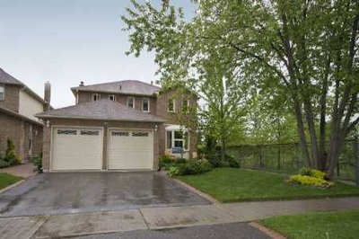 Detached House sold at 648 Cognac Crescent, Pickering, Ontario, L1X1L8 - Amberlea - MLS: E2652792