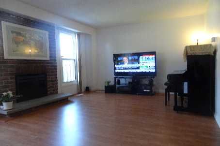 42 Green Spring Dr, Toronto, M1V2B1 | Image 2