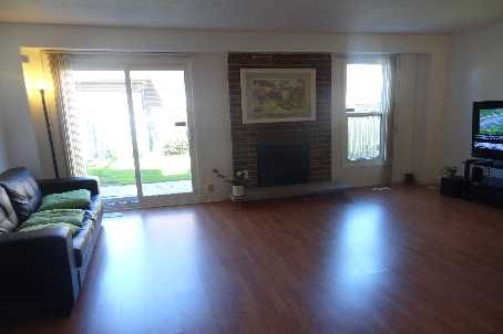 42 Green Spring Dr, Toronto, M1V2B1 | Image 3