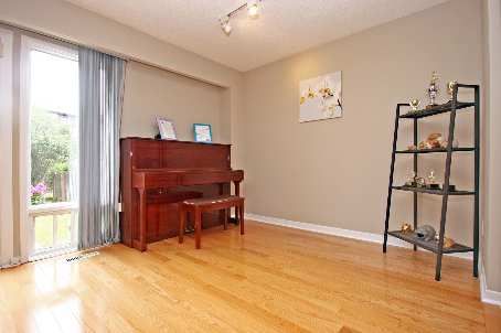 99 Hawkshead Cres, Toronto, M1W2Z4 | Image 3