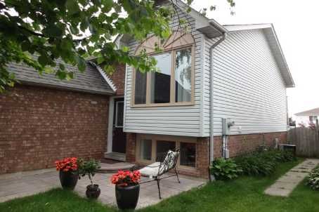 9 Fenwick Ave, Clarington, L1C4R6 | Image 2