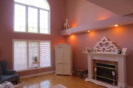 467 Oakwood Dr, Pickering, L1W2M8 | Image 2