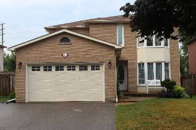 Detached House sold at 824 Crowells Street, Oshawa, Ontario, L1K1X3 - Pinecrest - MLS: E2722815