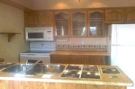 207 - 106 Aspen Springs Dr, Clarington, L1C5N7 | Image 3