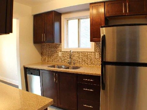 64 Chatfield Dr, Ajax, L1T2K1 | Image 2