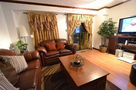 55 Shepmore Terr, Toronto, M1B3H3 | Image 2