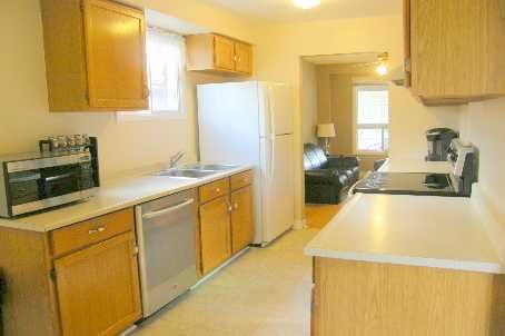 140 Orchard Heights Dr, Clarington, L1B1J7 | Image 2