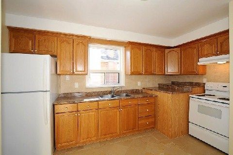 10 Garthwood Dr, Toronto, M1K2J5 | Image 3