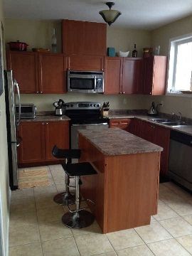 107 Barkdale Way, Whitby, L1N0G2 | Image 3