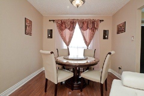 142 Wright Cres, Ajax, L1S6X6 | Image 3