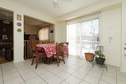 537 Charnwood Crt S, Pickering, L1V4Y5 | Image 3