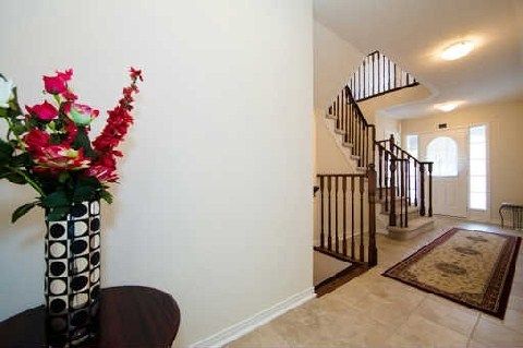 787 Mccue Dr, Oshawa, L1K 0R1 | Image 2