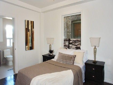 20 Ashdale Ave, Toronto, M4L2Y7 | Image 3