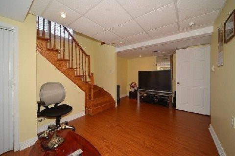 33 Guildpark Ptwy, Toronto, M1J3P1 | Image 3