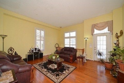 33 Guildpark Ptwy, Toronto, M1J3P1 | Image 2