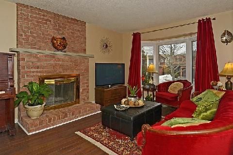 831 Lavis St, Oshawa, L1K1W8 | Image 3