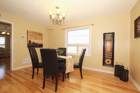 15 Brownridge Pl, Whitby, L1P1W3 | Image 3