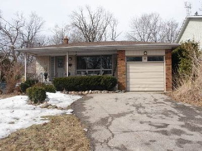 Detached House sold at 18 Larwood Boulevard, Toronto, Ontario, M1M2M5 - Cliffcrest - MLS: E2874275