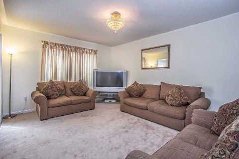 48 Cheetah Cres, Toronto, M6B 6J7 | Image 3