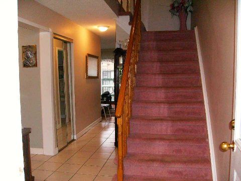 52 Danilack Crt, Toronto, M1V4L5 | Image 2