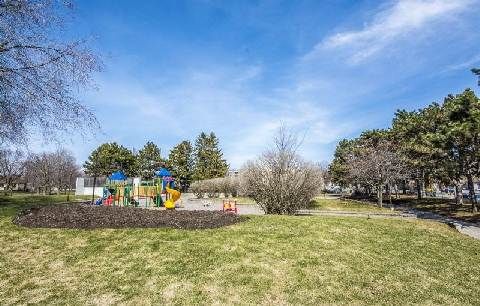 201 Burns St W, Whitby, L1N6G5 | Image 3