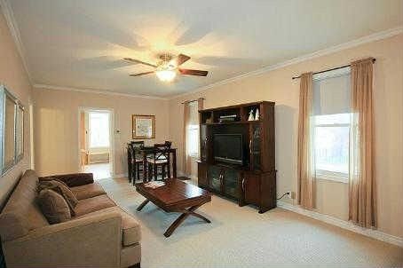 811 Cosburn Ave, Toronto, M4C2V9 | Image 3