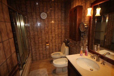 8 Suraty Ave, Toronto, M1P4E1 | Image 3