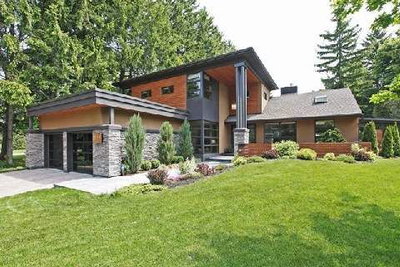 Detached House sold at 9 Annis Road, Toronto, Ontario, M1M2Y8 - Scarborough Village - MLS: E2930701
