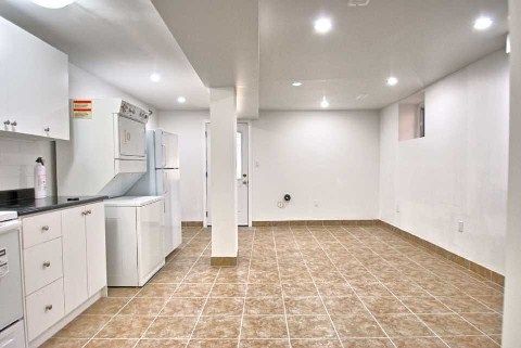 Lower - 20 Ashdale Ave, Toronto, M4L2Y7 | Image 2