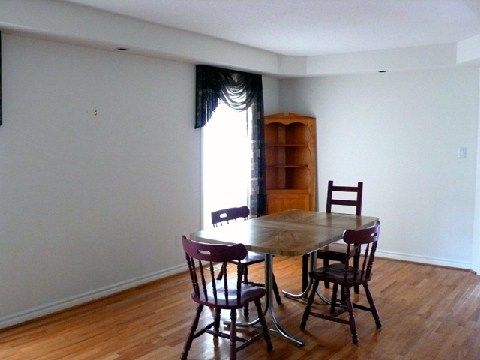 1585 Avonmore Sq, Pickering, L1V7H5 | Image 3