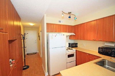 Unit 2701 — 38 Lee Centre Dr, Toronto - Woburn image-0-1