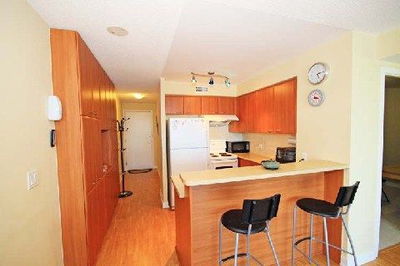 Unit 2701 — 38 Lee Centre Dr, Toronto - Woburn image-0-4