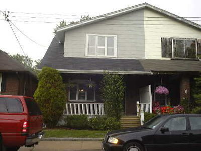 Semi-Detached House sold at 4 Edgewood Gdns, Toronto, Ontario, M4L3H5 - Woodbine Corridor - MLS: E300185