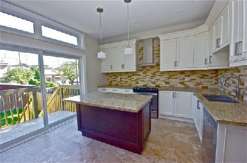 61B Bexhill Ave, Toronto, M1L3B7 | Image 3