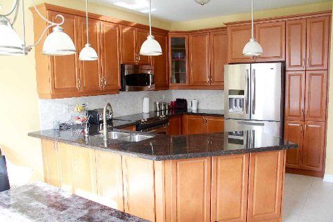 6 Gamble Dr, Ajax, L1Z0H2 | Image 3