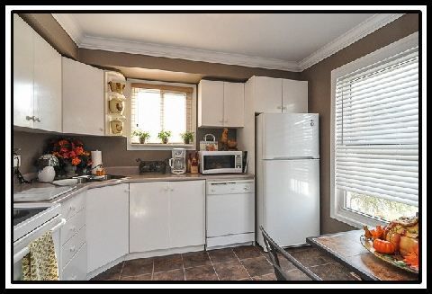 1544 Connery Cres, Oshawa, L1J8G1 | Image 3