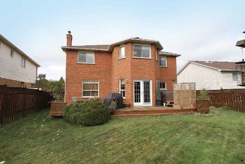 119 Robert Adams Dr, Clarington, L1E2C4 | Image 3