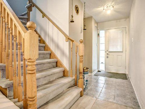 81 Trumpeter St, Toronto, M1B6H1 | Image 3