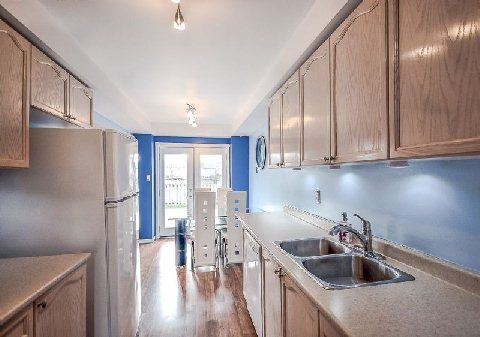 112 Creekwood Cres, Whitby, L1R 2K | Image 2