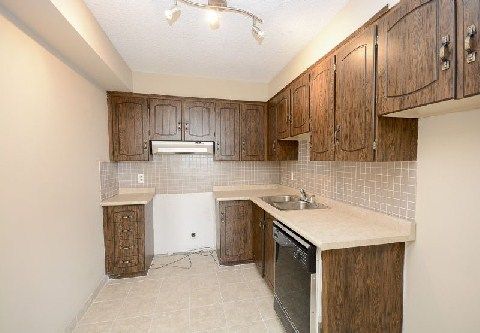 912 - 55 William St E, Oshawa, L1G 7C9 | Image 2