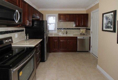 115 Banting Ave, Oshawa, L1H2M5 | Image 2