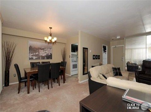 Unit 1418 — 1 Massey Sq, Toronto - Crescent Town image-0-0