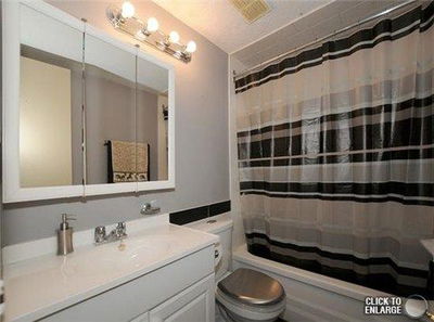 Unit 1418 — 1 Massey Sq, Toronto - Crescent Town image-0-4