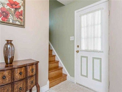 226 Manse Rd, Toronto, M1E3V4 | Image 2