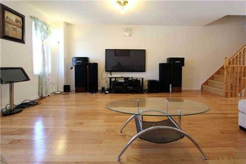 121 Mike Myers Dr, Toronto, M1P5G4 | Image 3