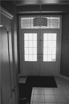 6 Gamble Dr, Ajax, L1Z0H2 | Image 2