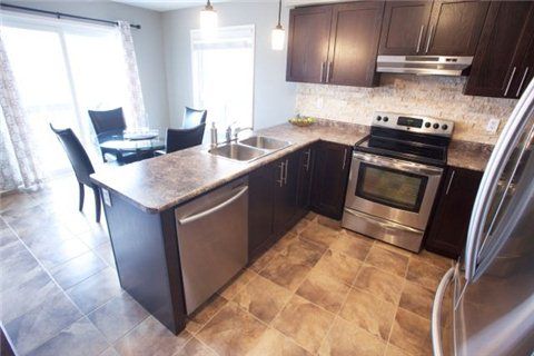 1341 Woodstream Ave, Oshawa, L1K0N6 | Image 2