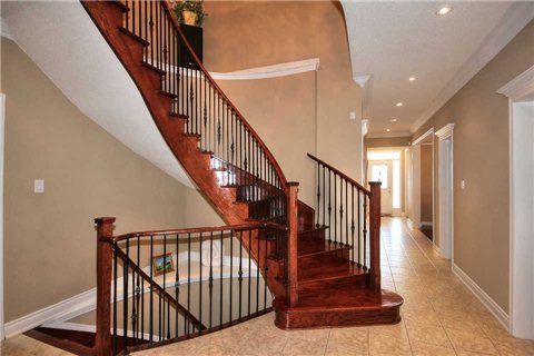 26 Corsham Dr, Whitby, L1M2K5 | Image 2