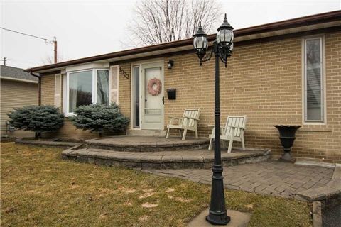 1033 Centre St N, Whitby, L1N4V4 | Image 2
