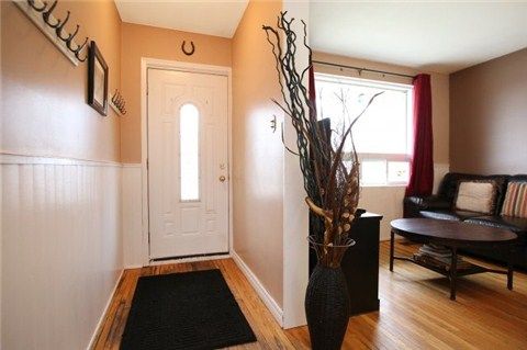 8 Thorncroft Cres, Ajax, L1S2S2 | Image 3